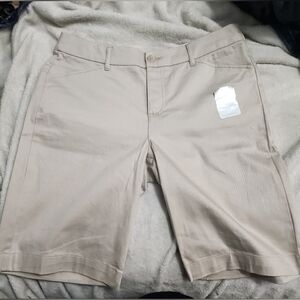 St. John's Bay Tan Women's Shorts